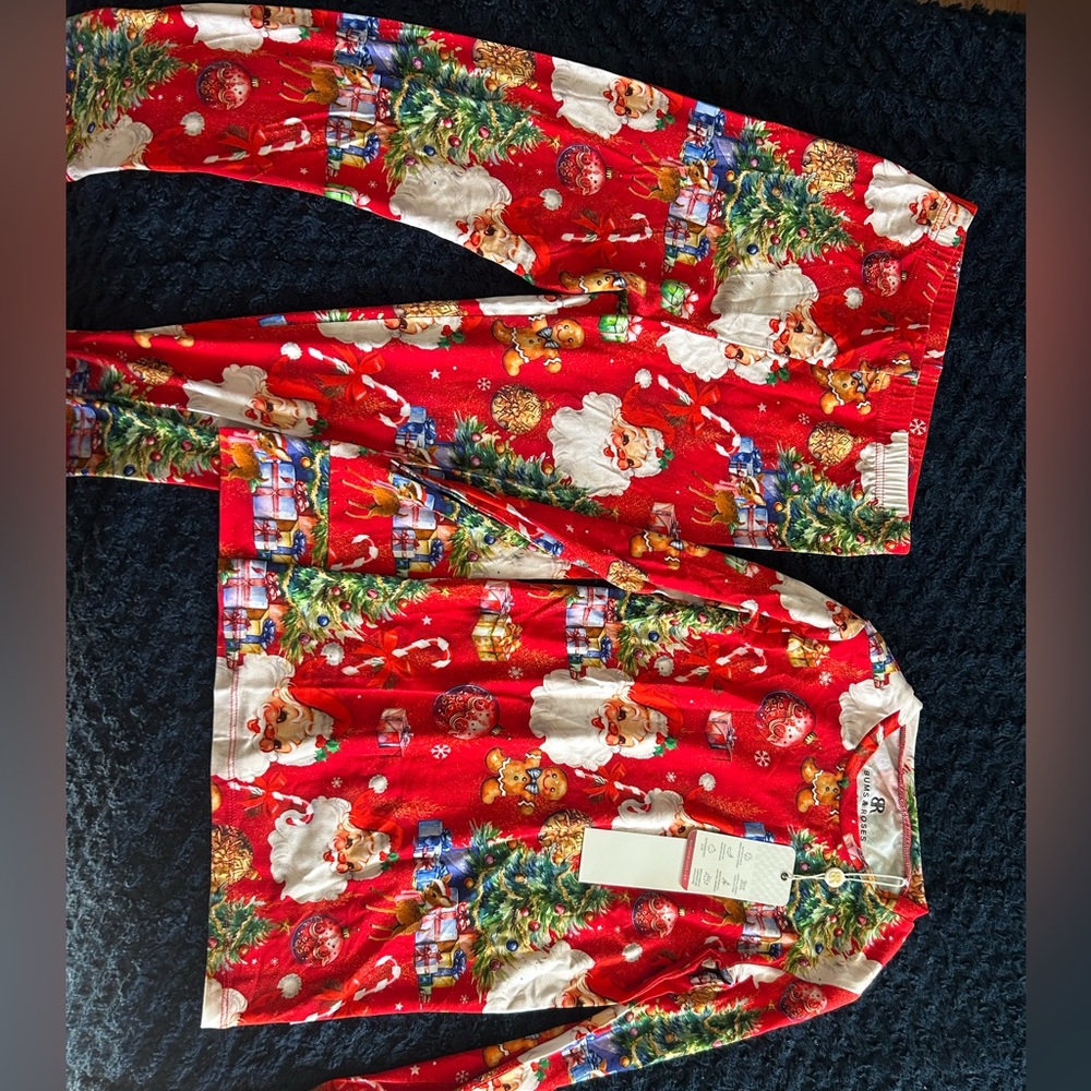Bums & Roses kids size 9/10 Christmas pajamas